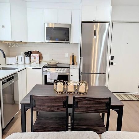 Centrally Located, Modern, 2 Bedroom Home Vancouver Eksteriør bilde